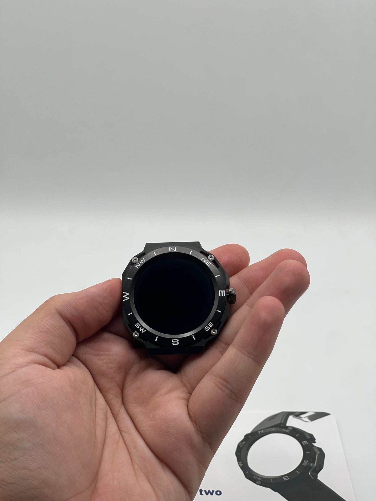 Sk 22 Smartwatch With 2 Watch Body & 2 Stripes Amoled Display