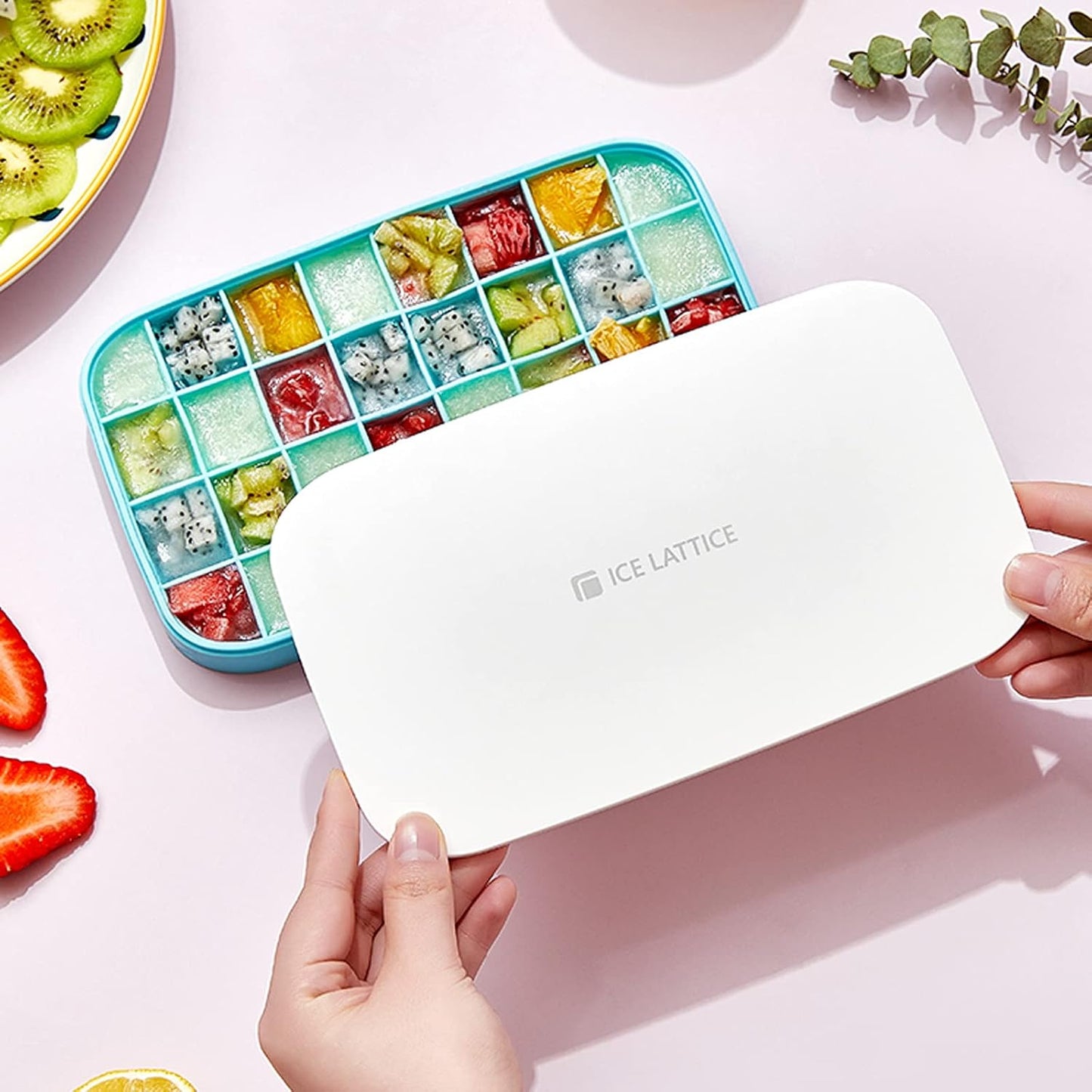 32 Grid Silicone Ice Cube Tray With Lid Cover (random color)