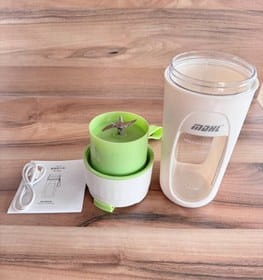 Usb Rechargeable Juicer Blender - 8 Blades - 350 Ml (random color)