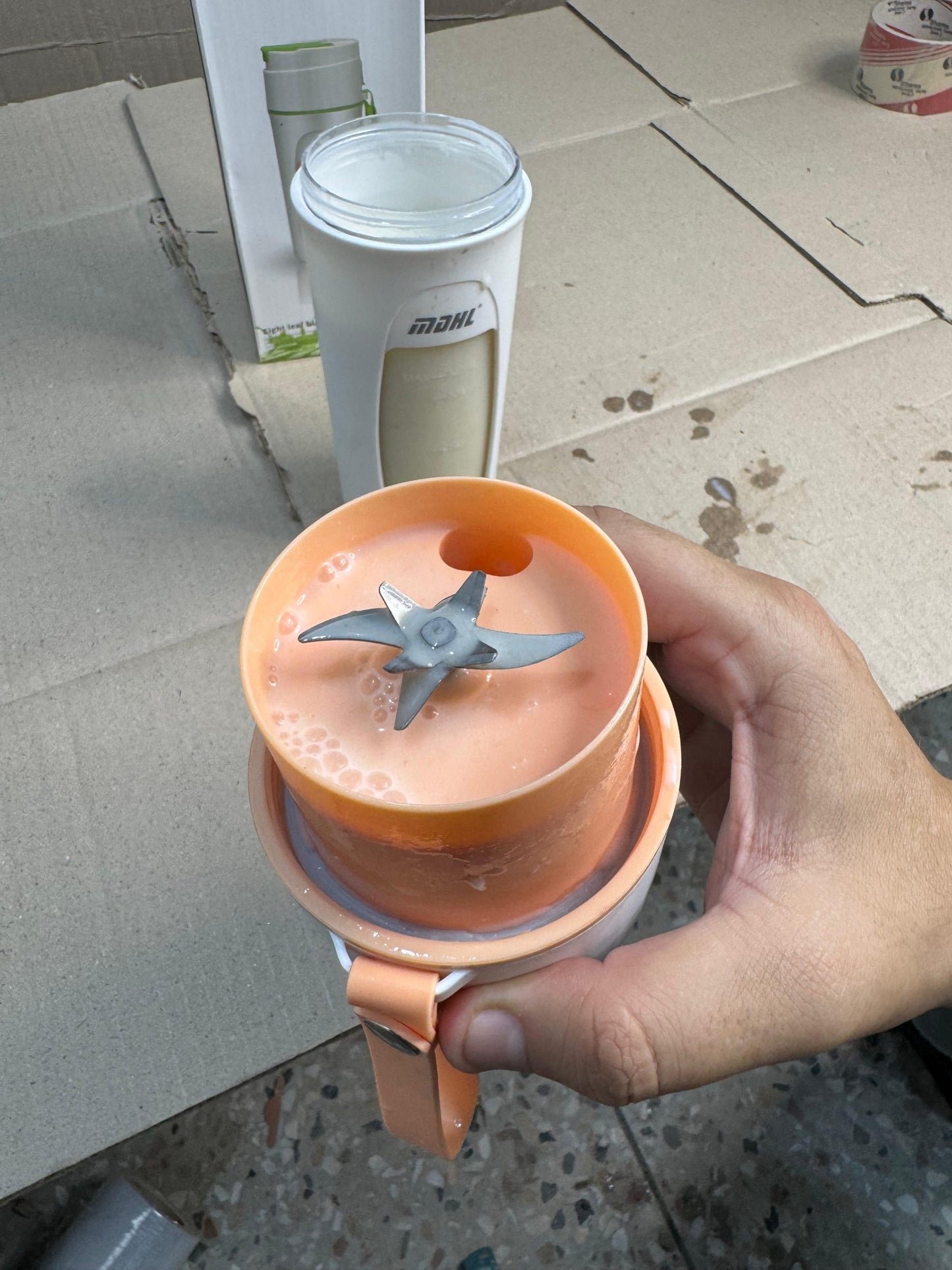 Usb Rechargeable Juicer Blender - 8 Blades - 350 Ml (random color)